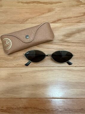 Ray-Ban Women's Kai Sunglasses in Black and Gold